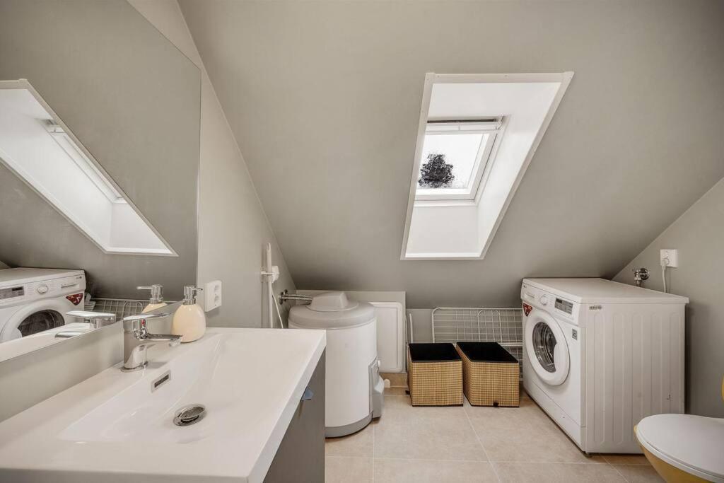 Dinbnb Homes I 4-Bedroom Historical House In Romantic Surroundings Bergen Exterior photo